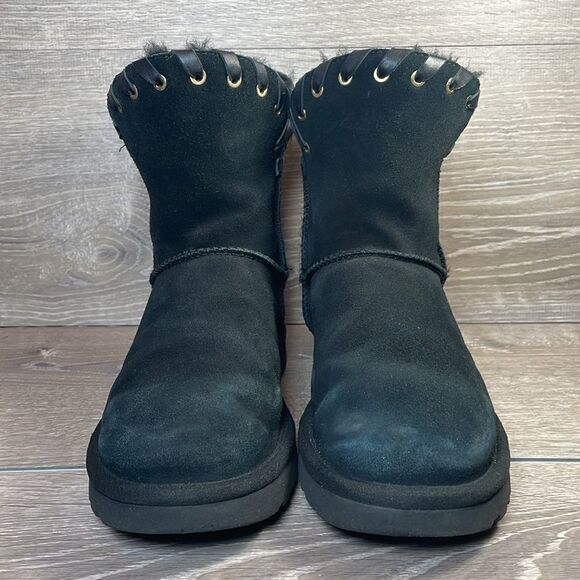 Ugg Aidah Black Suede Women’s Sz 7 Warm Shearling Short Pull On Winter Boots - Picture 2 of 10